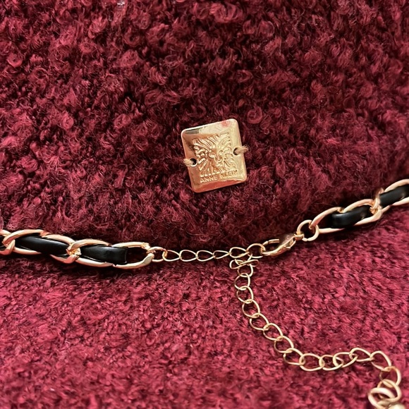 ANNE KLEIN Wide Brim Textured Hat w/ Chain Attachment - Picture 3 of 9